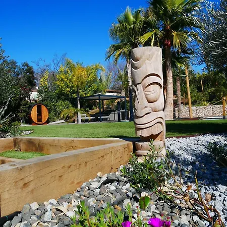 L'echappee Belle - Private Pool, Spa, Tennis & Golf Apartament *